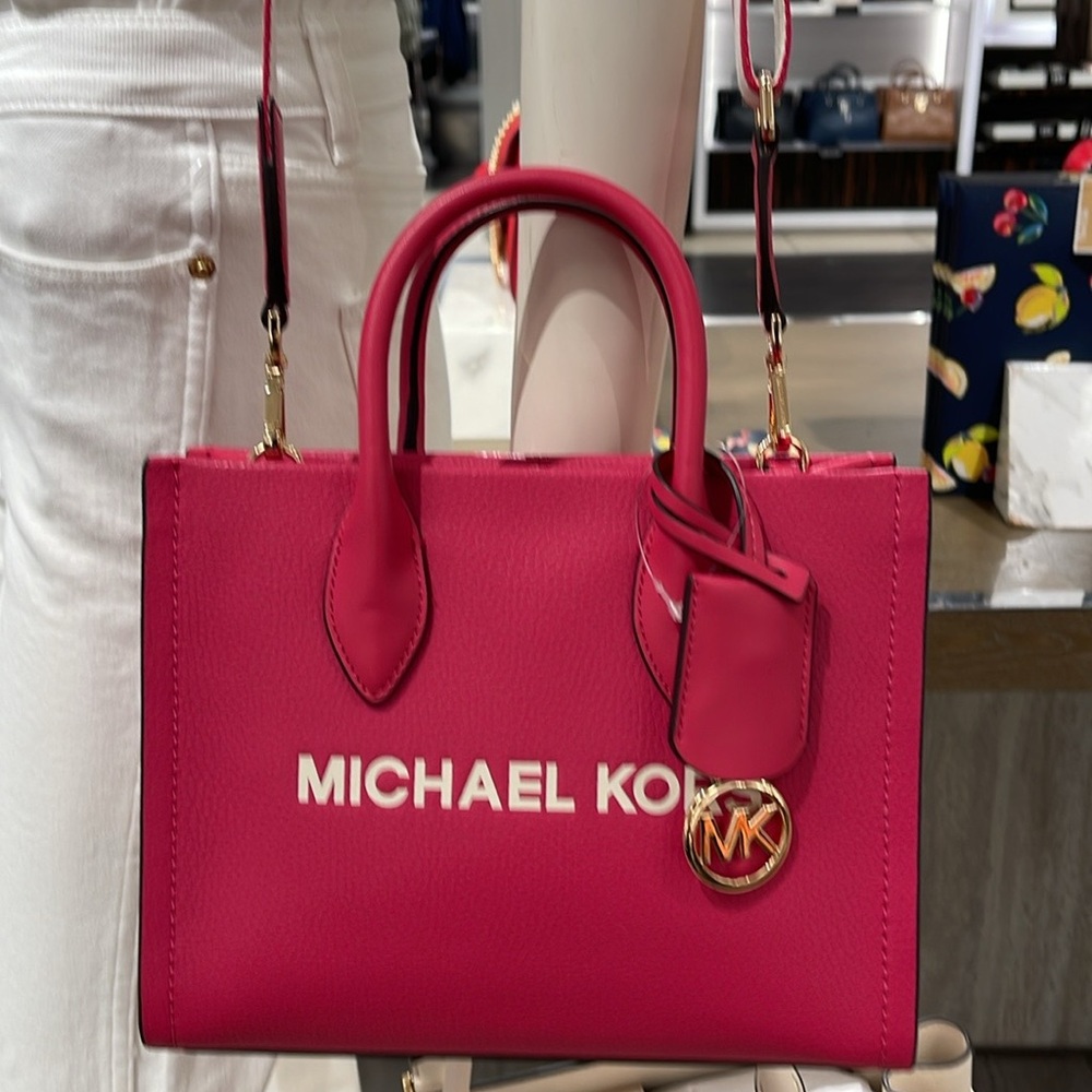 Michael Kors Mirella Small Pebbled Leather Shopper Crossbody XBODY Bag MK
NWT - Picture 2 of 16